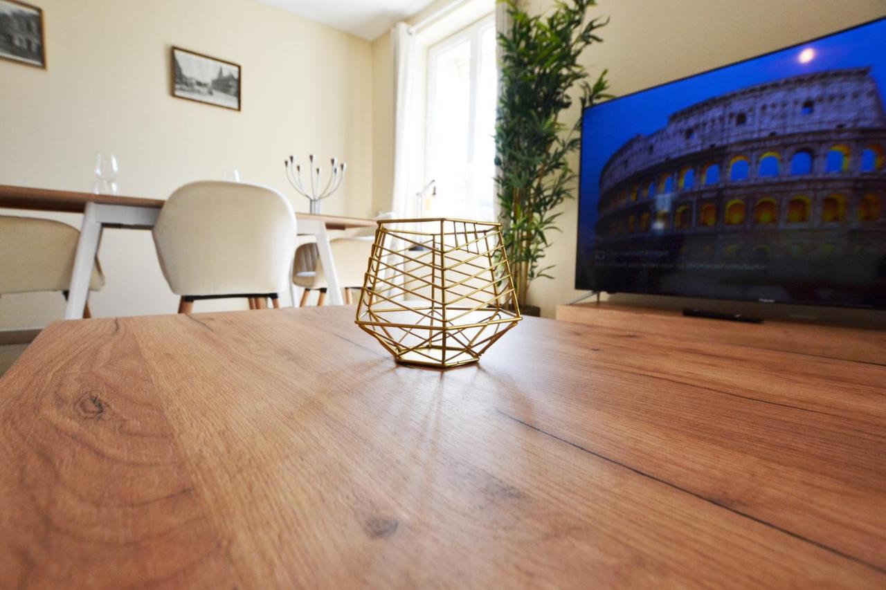 Capstay Cosy Centre 2 Babyfoot & Netflix Apartment